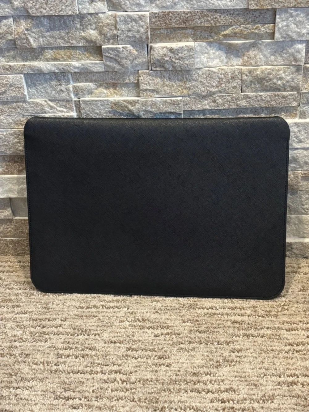 Karl Lagerfeld Tablet/Paper Sleeve/Folder - Picture 2 of 2